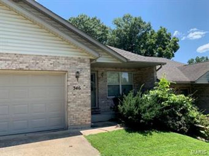 Looking for a starter home, an investment, or to down size?  This beautifully custom built and well maintained duplex/villa offers all of those options.  Conveniently located among Historic Washington, and very close to retail stores, professional services, banks, restaurants, and all that Washington has to offer. This duplex style home features 2 bedrooms, 2 baths (including a master bath), living room / dining room combo, large eat in kitchen with beautiful custom cabinets (appliances included), main floor laundry (washer/dryer included), cathedral ceilings, two car garage, full basement with rough in for bath. All of the current/existing appliances stay with the home. The neighborhood is very quiet and peaceful, and the ideal place to take early morning or evening strolls. Call today for a professional showing on this gem.  At this great price, it will not last! Location: Ground Level