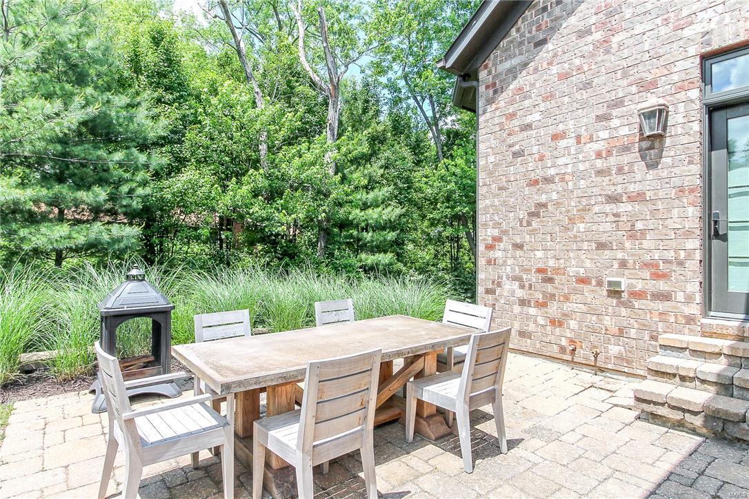 Ladue Court - Residential