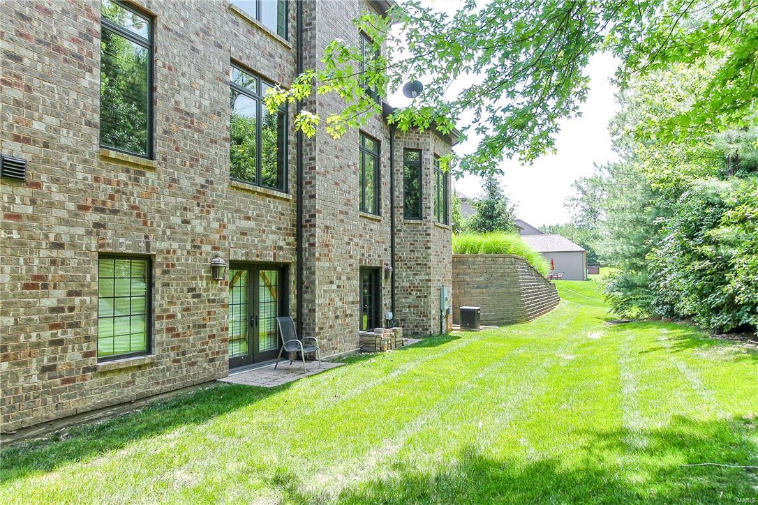 Ladue Court - Residential