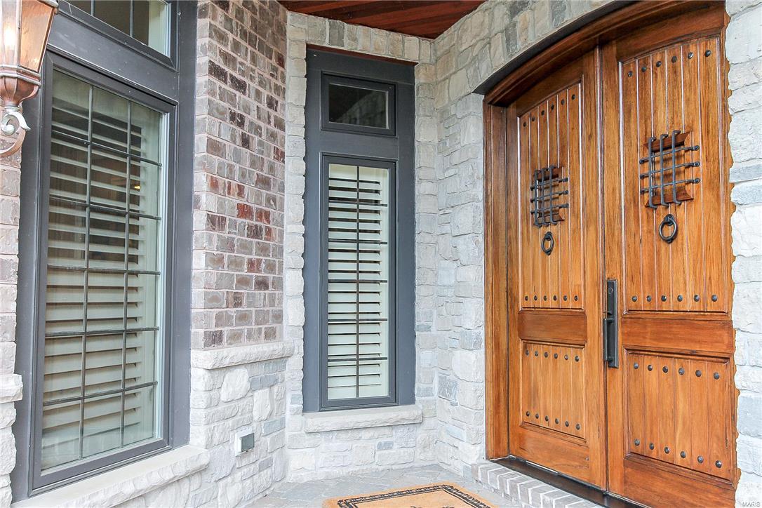 Ladue Court - Residential