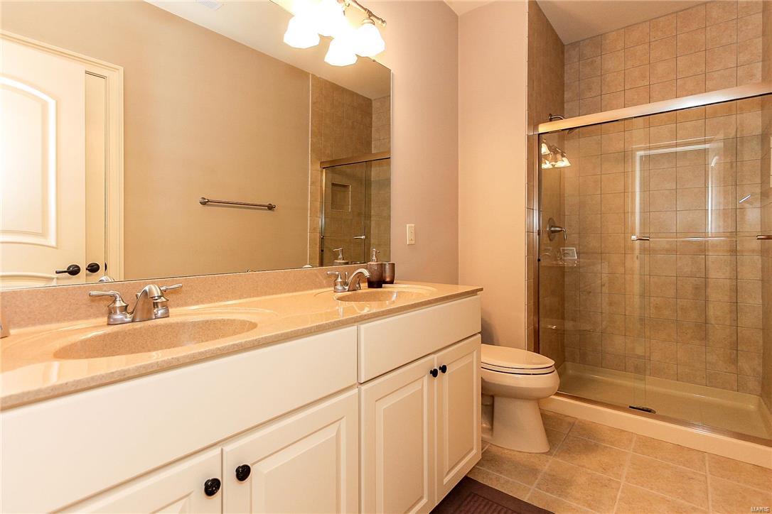 Ladue Court - Residential