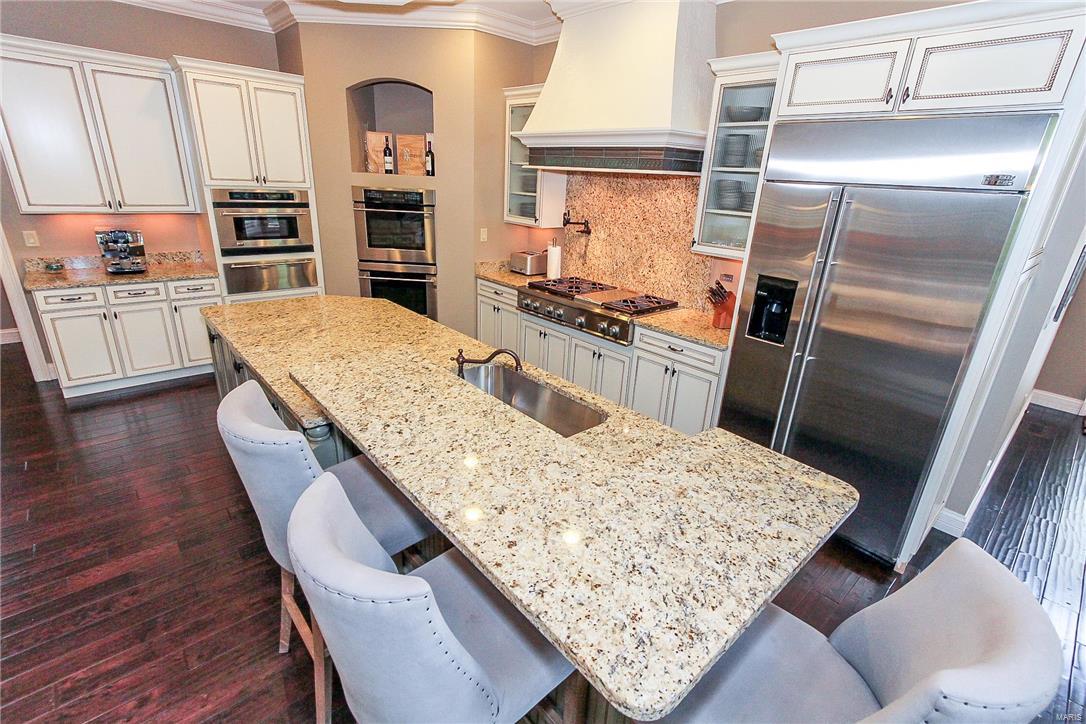 Ladue Court - Residential