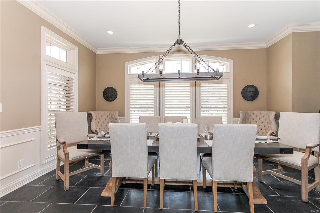 Ladue Court - Residential