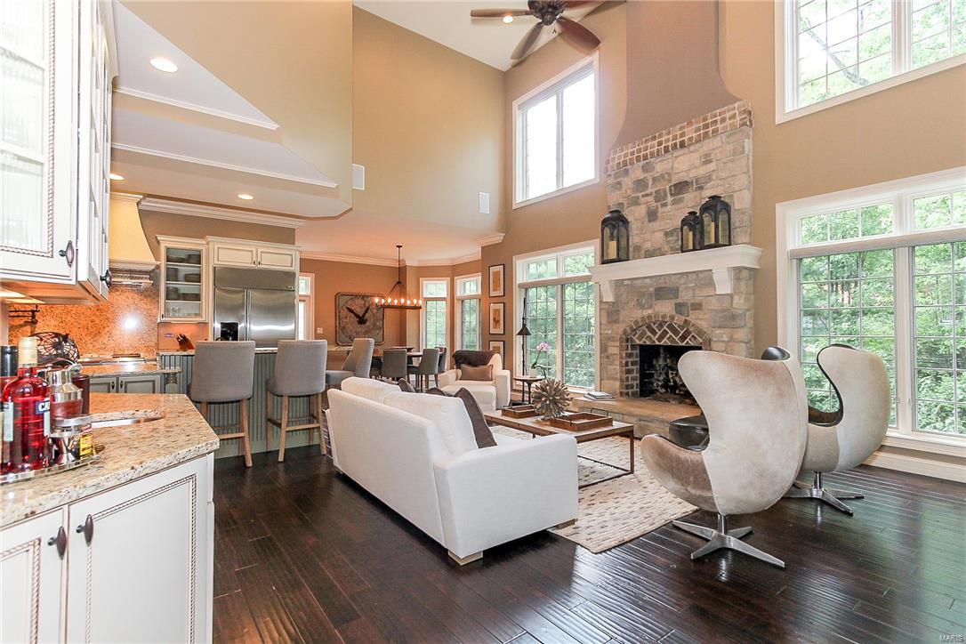 Ladue Court - Residential