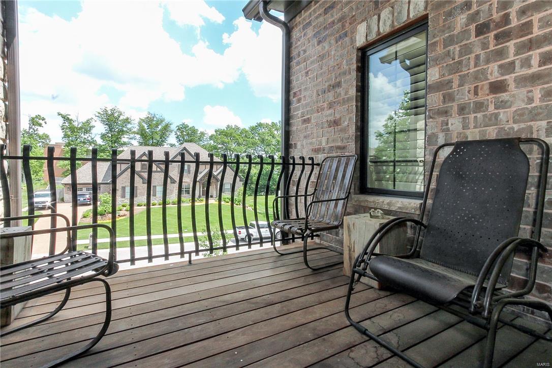 Ladue Court - Residential