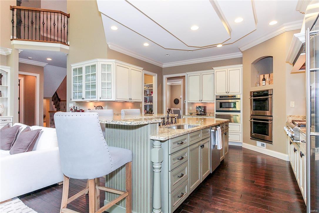 Ladue Court - Residential