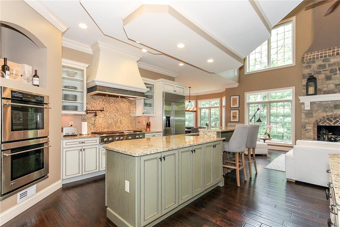 Ladue Court - Residential