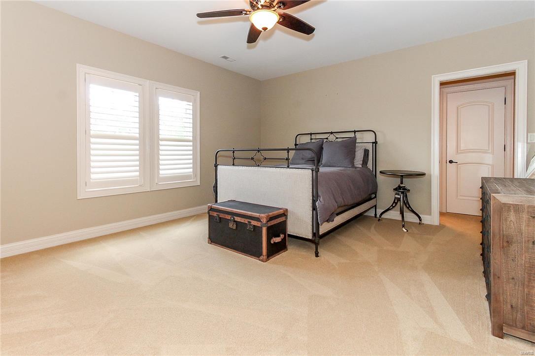 Ladue Court - Residential