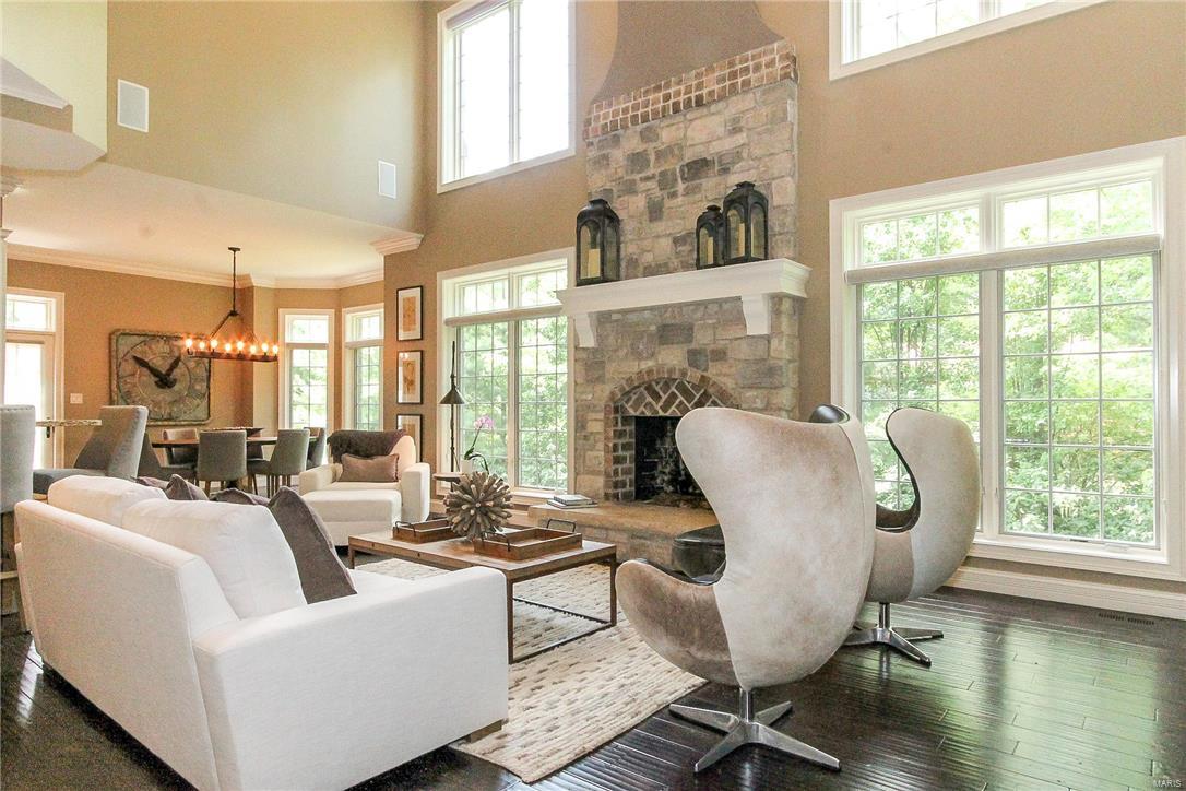 Ladue Court - Residential