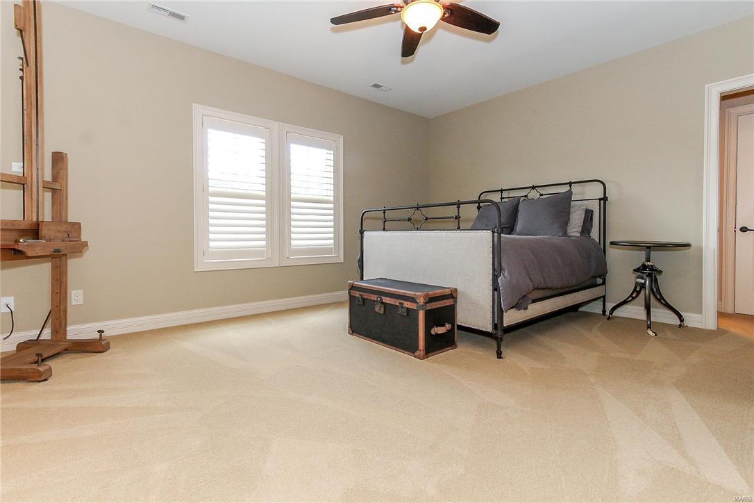 Ladue Court - Residential