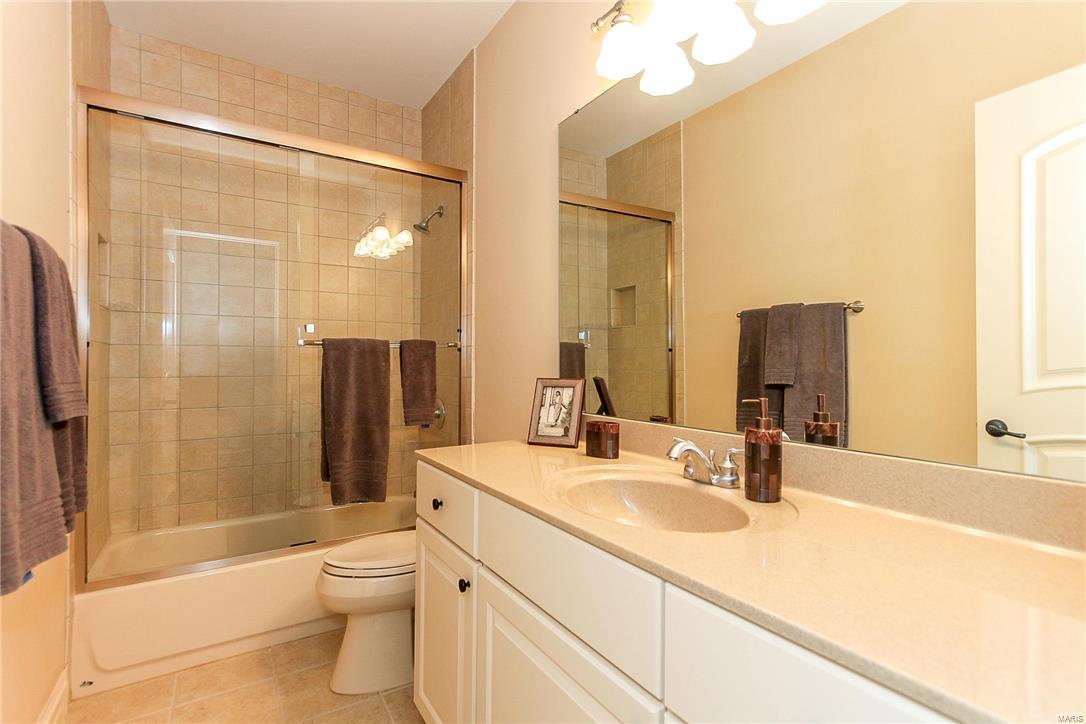 Ladue Court - Residential