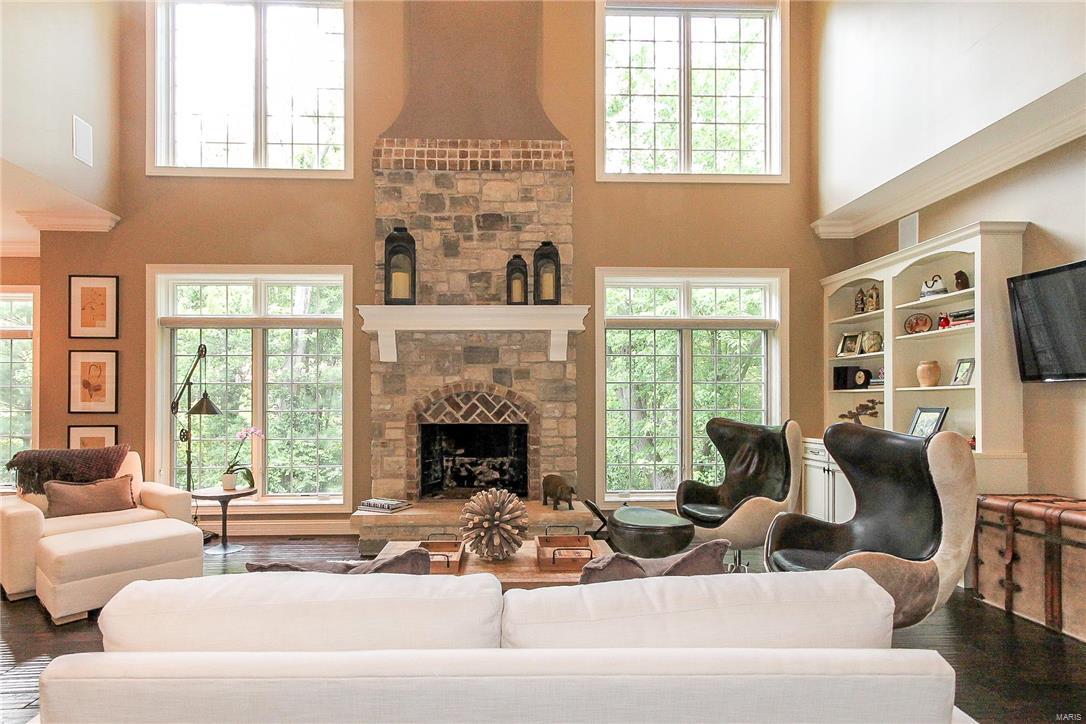 Ladue Court - Residential