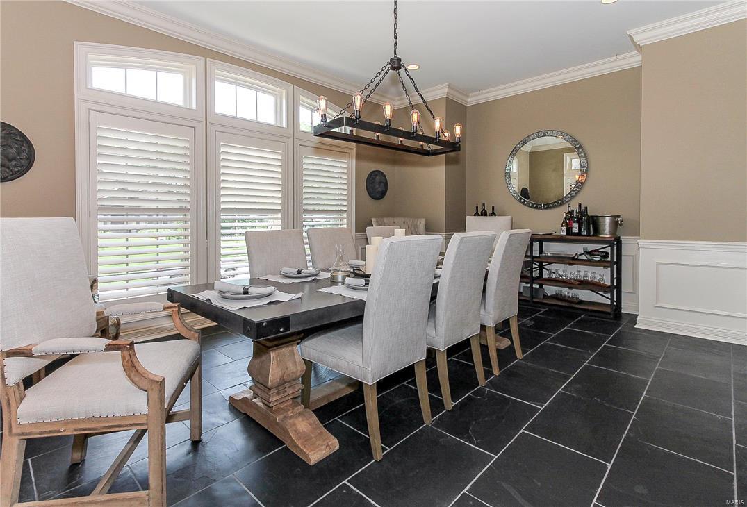 Ladue Court - Residential