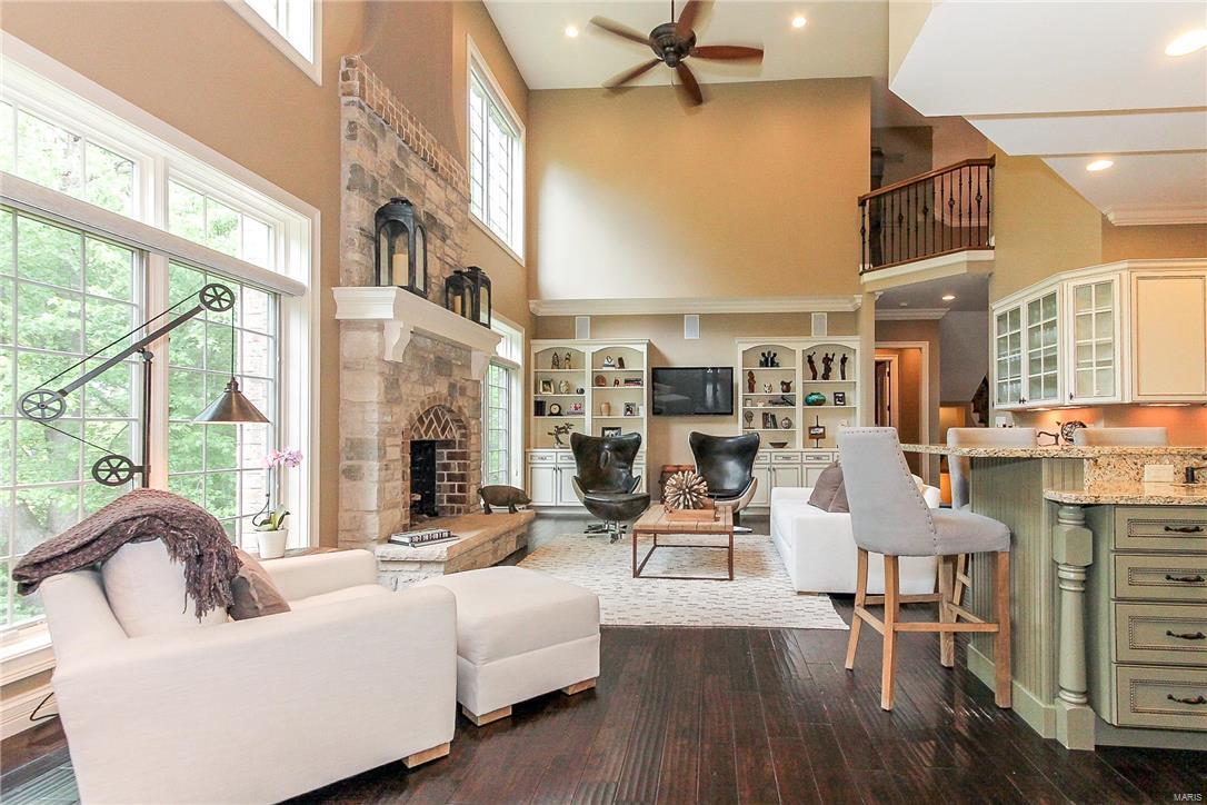 Ladue Court - Residential