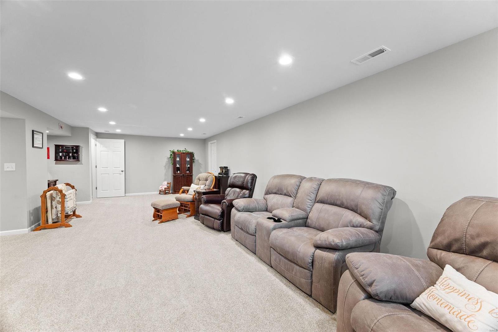 Queensbrooke #1 - Residential