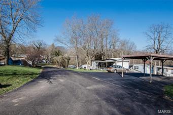 Sir Thomas Manor - Residential Income