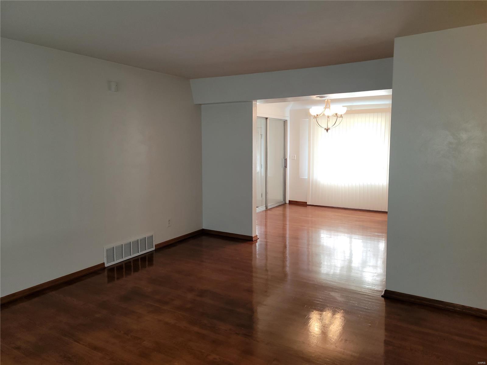 Hathaway Manor 9 - Residential