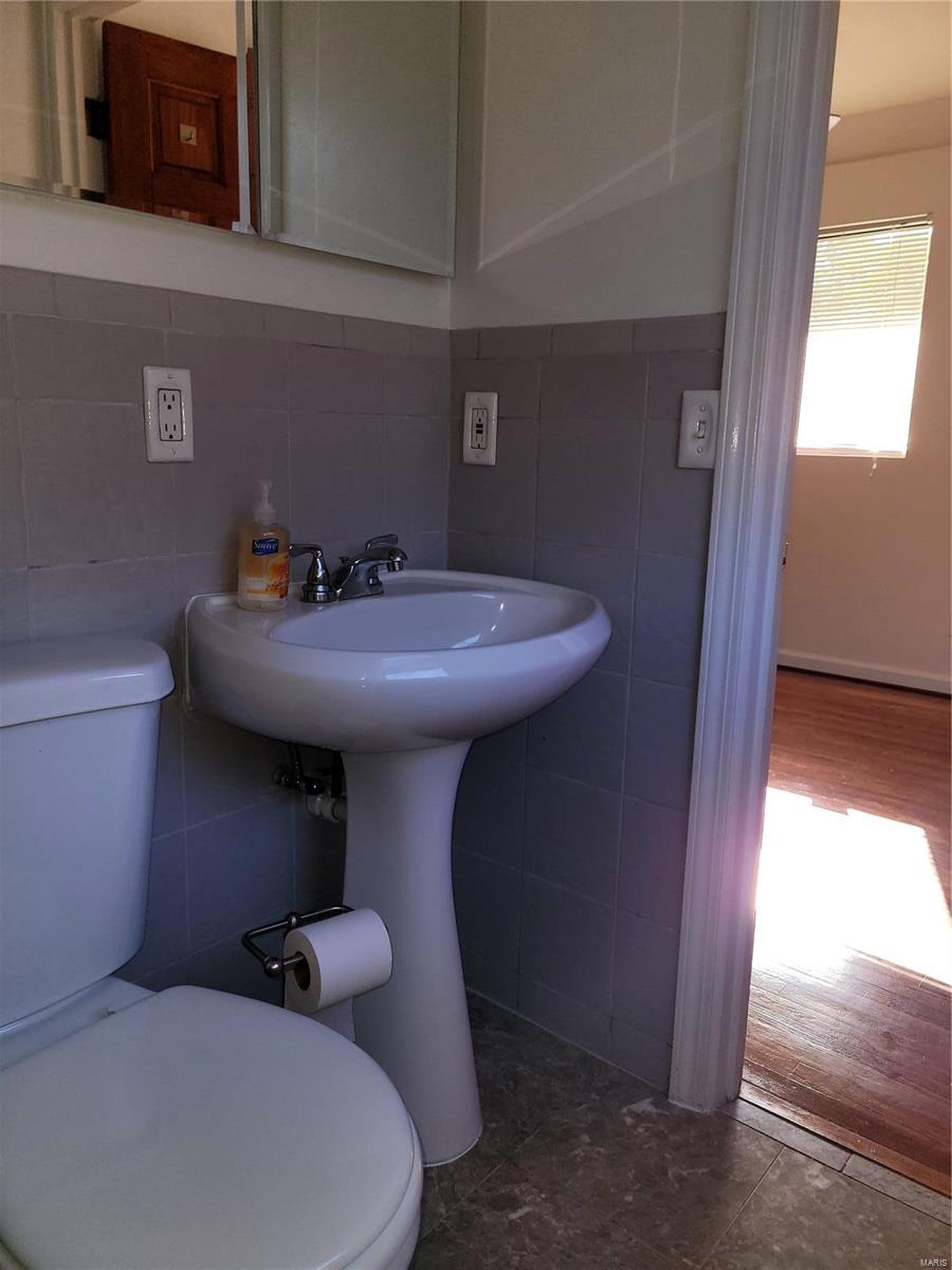 Hathaway Manor 9 - Residential