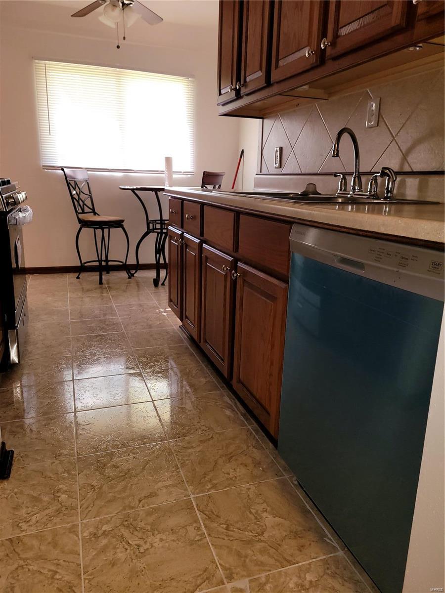 Hathaway Manor 9 - Residential