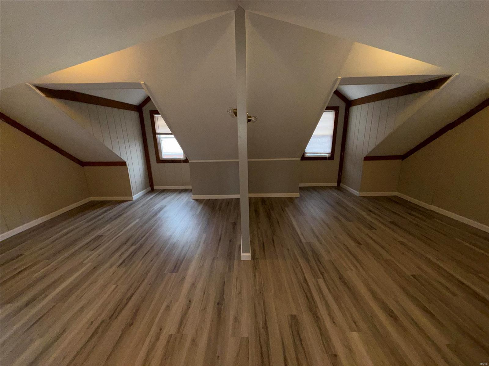 St Louis, Missouri 63139, United States, 4 Bedrooms Bedrooms, ,2 BathroomsBathrooms,Residential,Pending,23718