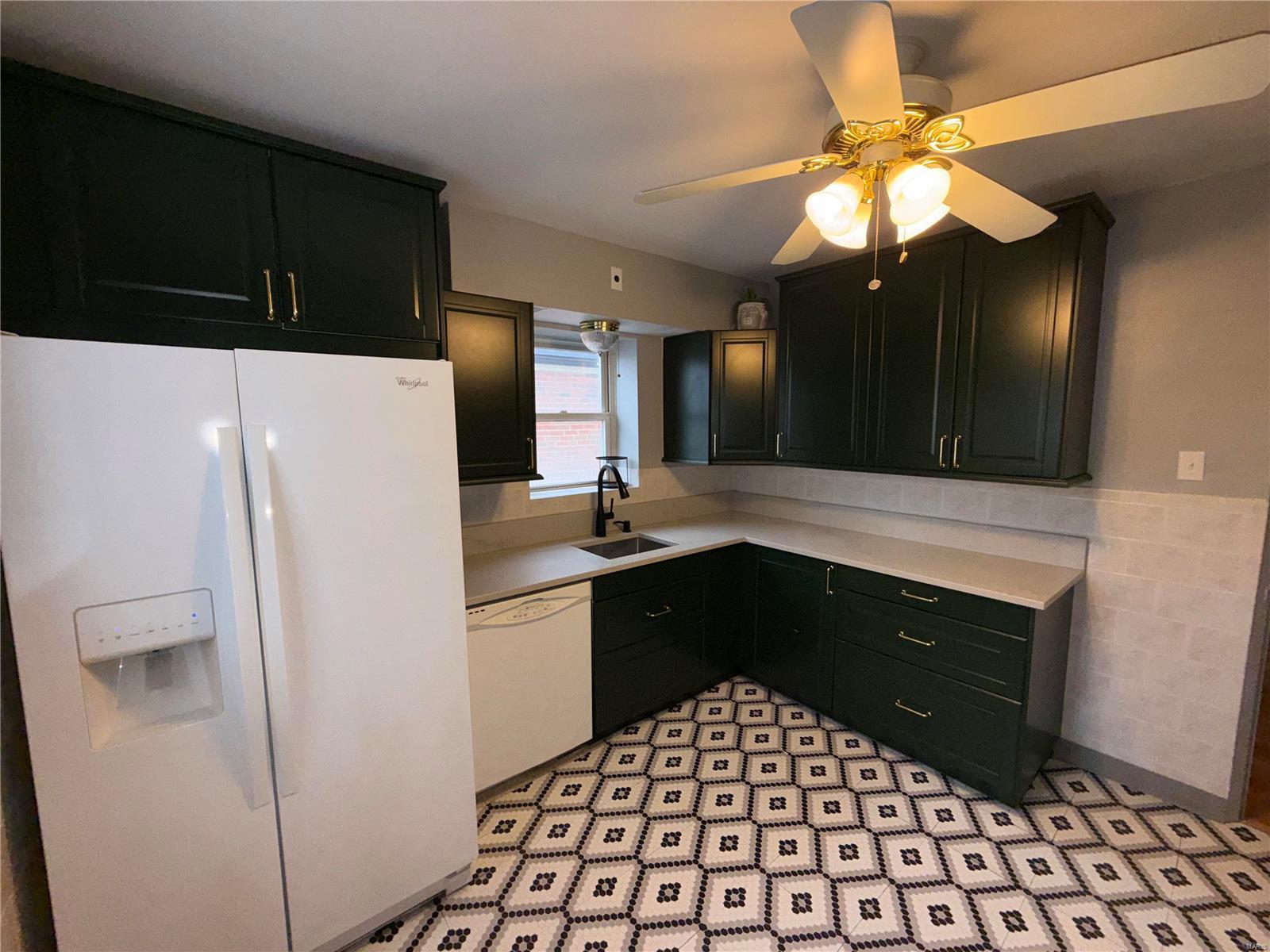 St Louis, Missouri 63139, United States, 4 Bedrooms Bedrooms, ,2 BathroomsBathrooms,Residential,Pending,23718