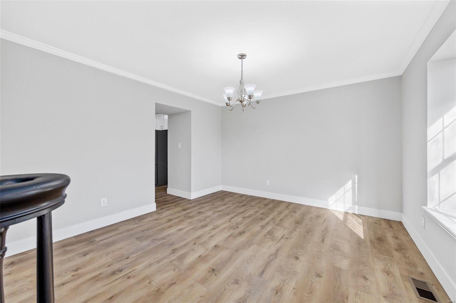 St Charles, Missouri 63303, United States, 4 Bedrooms Bedrooms, ,4 BathroomsBathrooms,Residential,Pending,33227