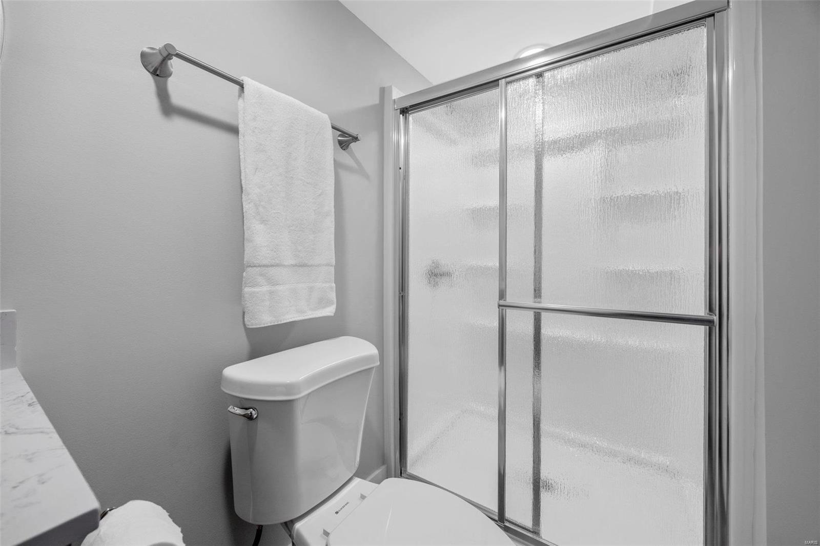 St Charles, Missouri 63303, United States, 4 Bedrooms Bedrooms, ,4 BathroomsBathrooms,Residential,Pending,33227