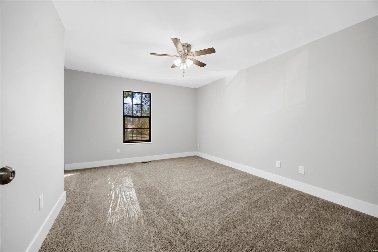 St Charles, Missouri 63303, United States, 4 Bedrooms Bedrooms, ,4 BathroomsBathrooms,Residential,Pending,33227