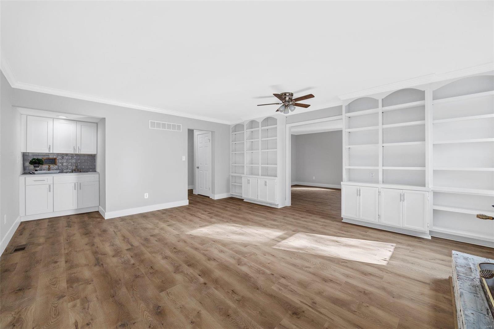 St Charles, Missouri 63303, United States, 4 Bedrooms Bedrooms, ,4 BathroomsBathrooms,Residential,Pending,33227