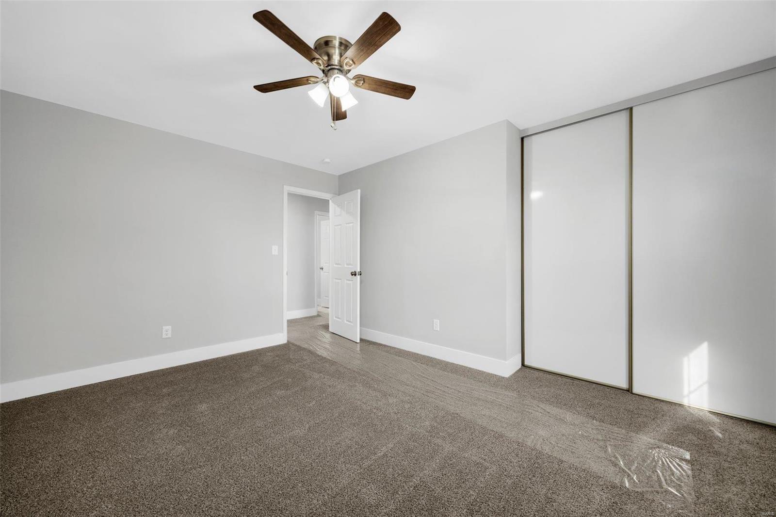 St Charles, Missouri 63303, United States, 4 Bedrooms Bedrooms, ,4 BathroomsBathrooms,Residential,Pending,33227