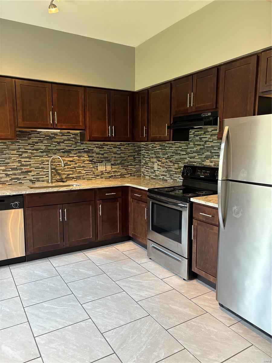 Tyler Place Bl 4829 - Residential Income