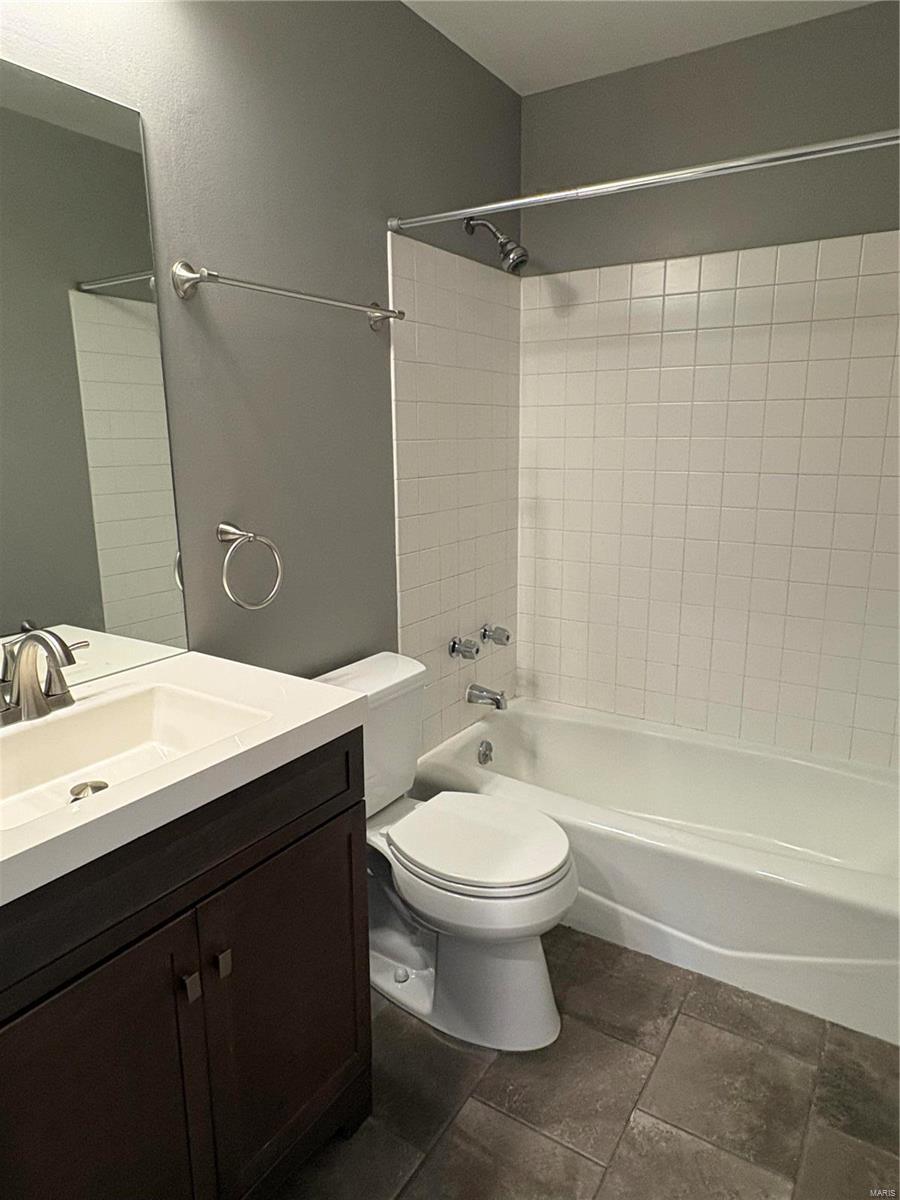 Tyler Place Bl 4829 - Residential Income