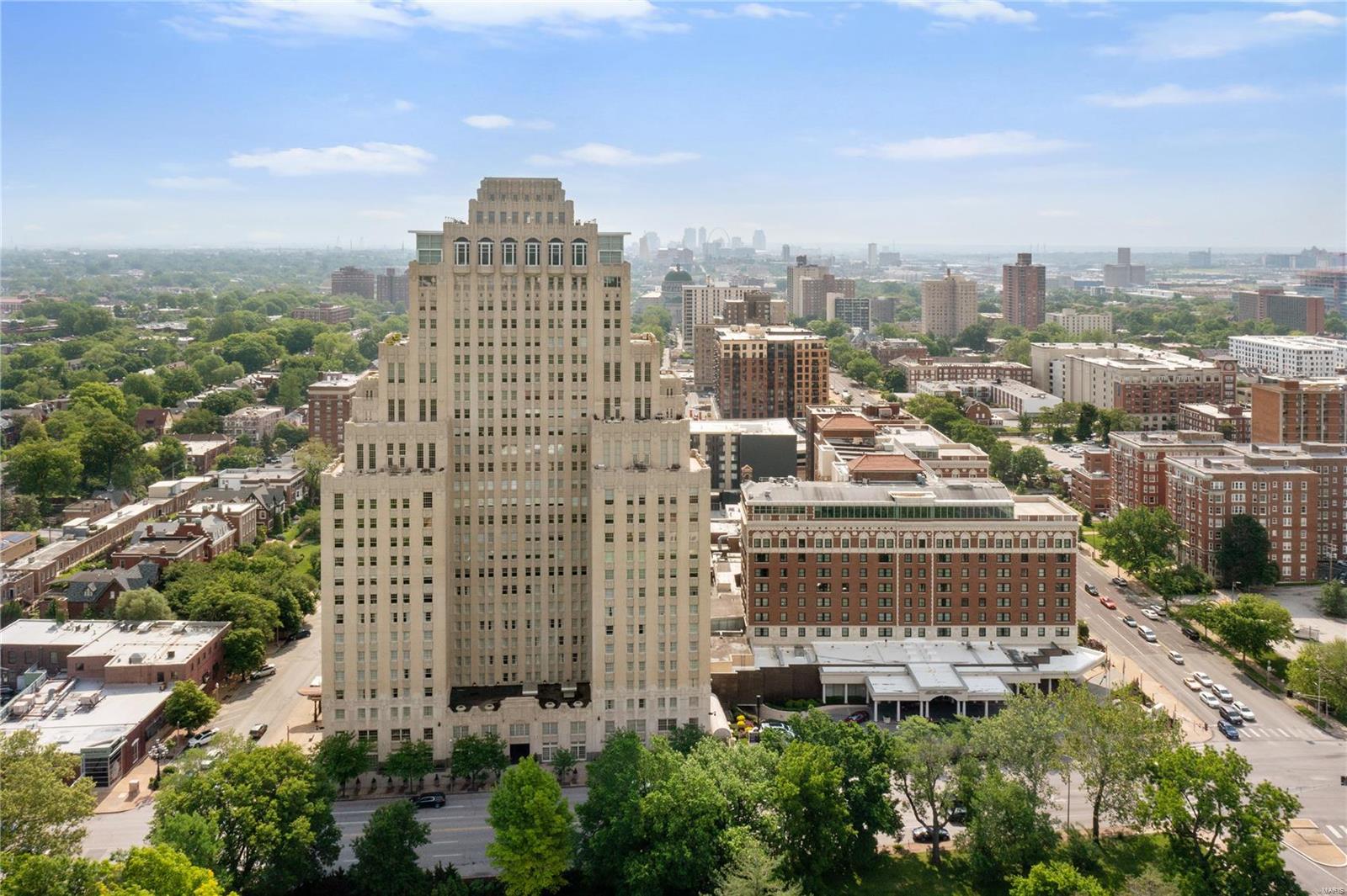 Park Plaza Residential Condo - Residential