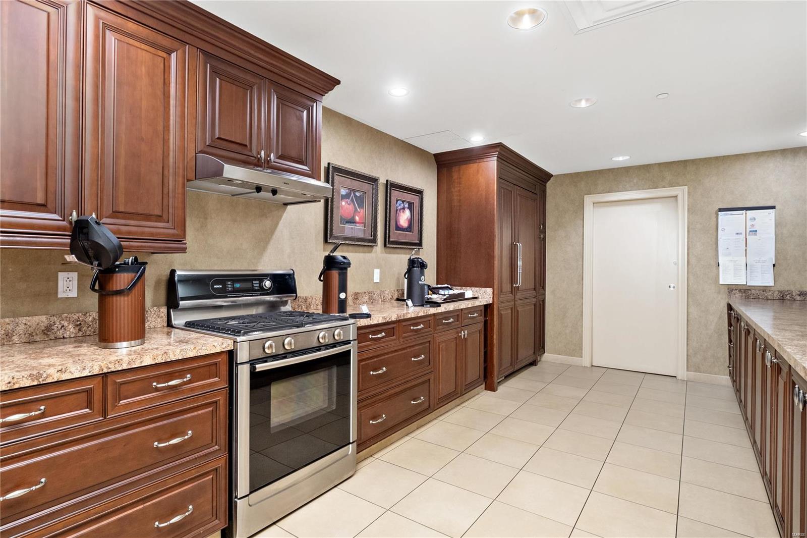 Park Plaza Residential Condo - Residential