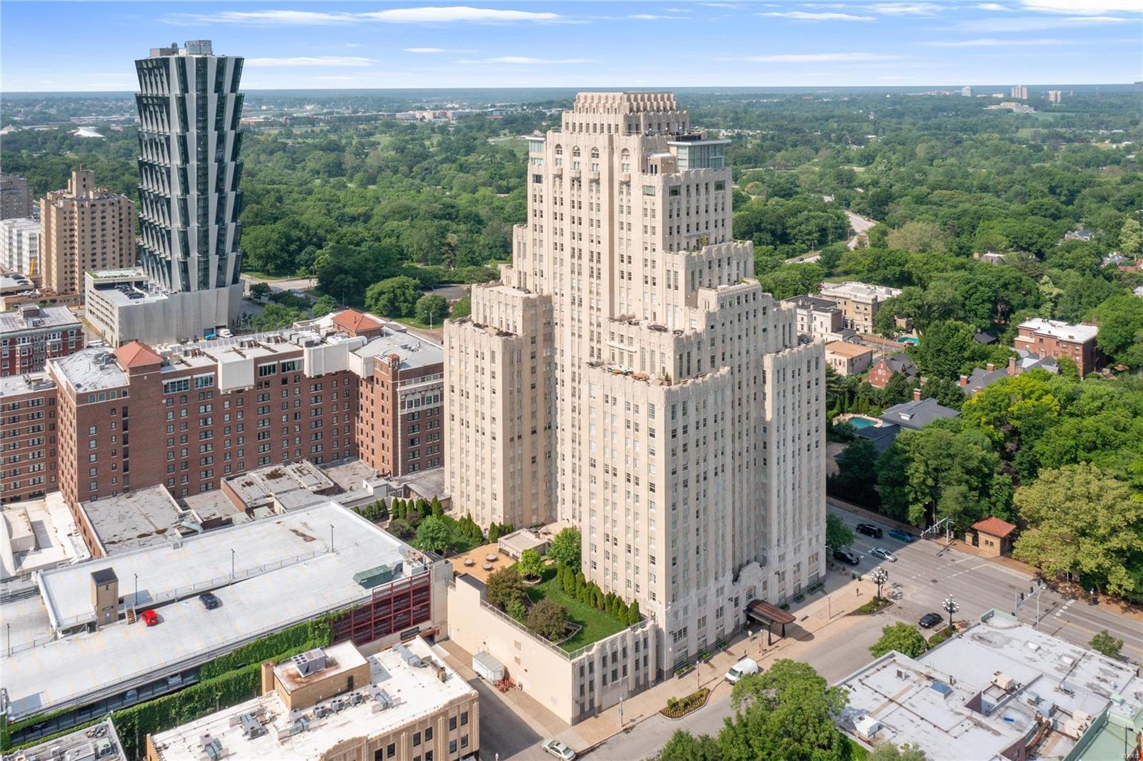 Park Plaza Residential Condo - Residential