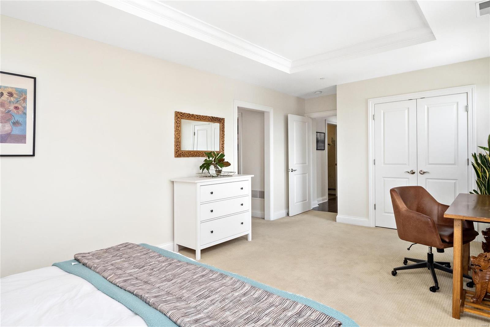 Park Plaza Residential Condo - Residential