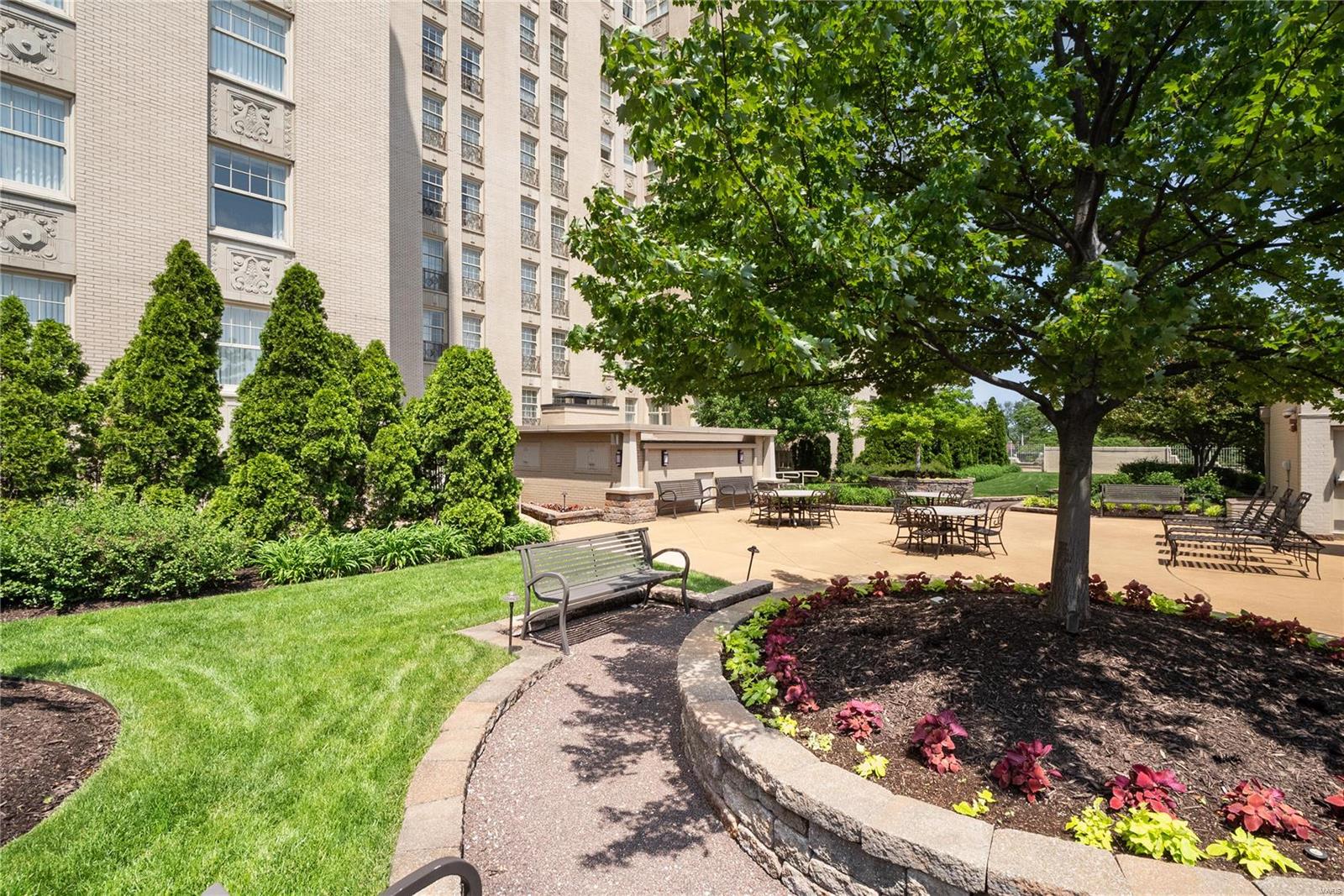 Park Plaza Residential Condo - Residential