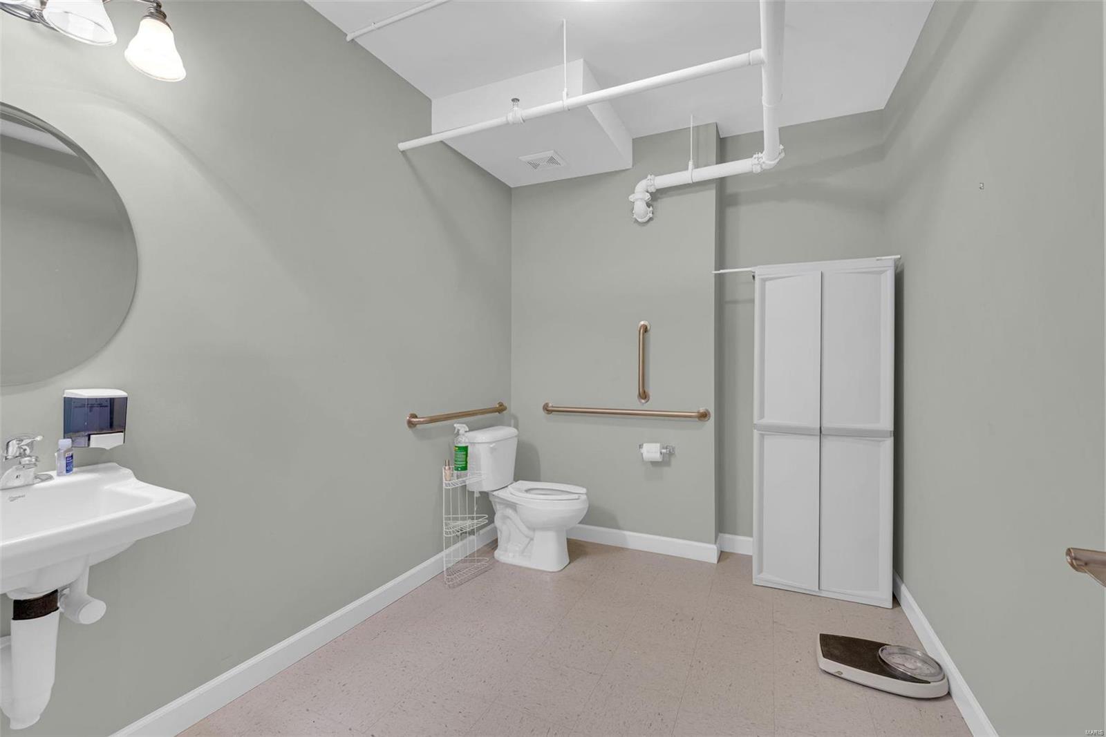 Greendale Manor - Residential