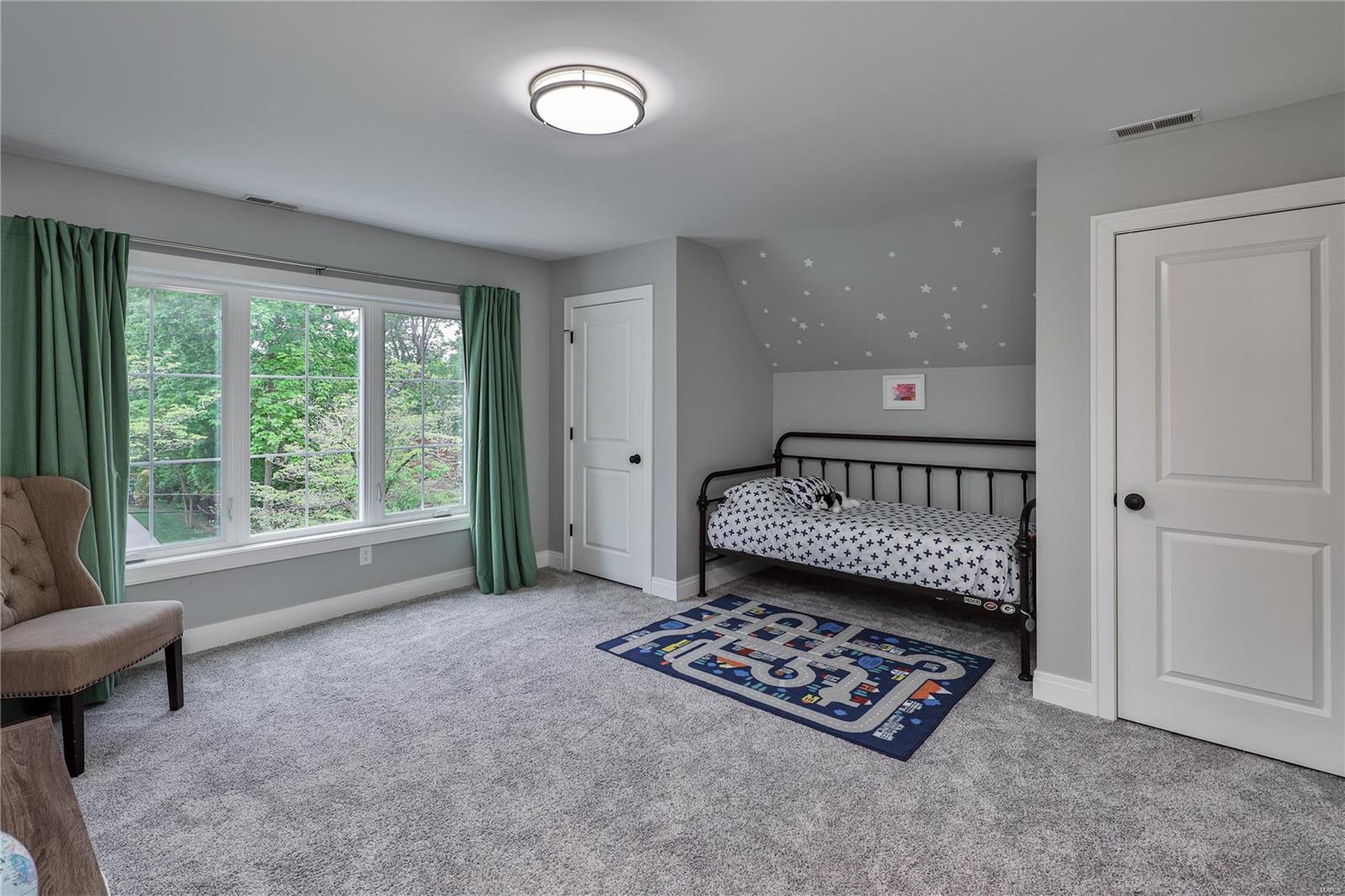 Martha McKnight Estate - Residential