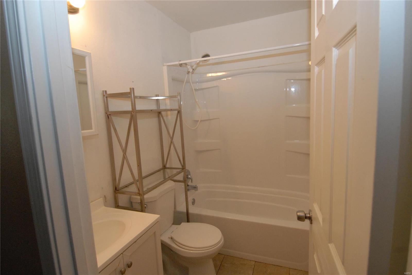 St Chas Hills #6 - Residential Lease