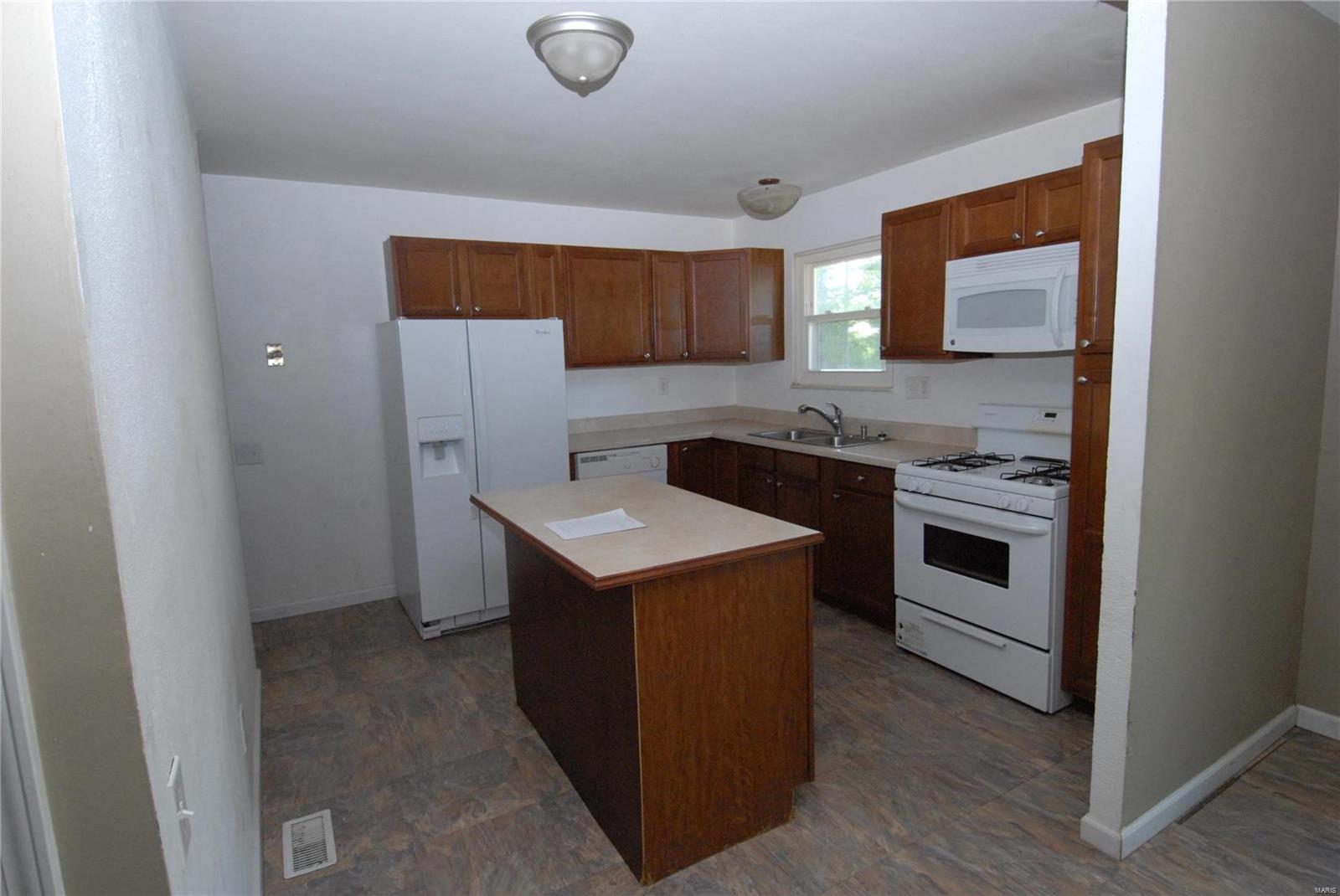 St Chas Hills #6 - Residential Lease