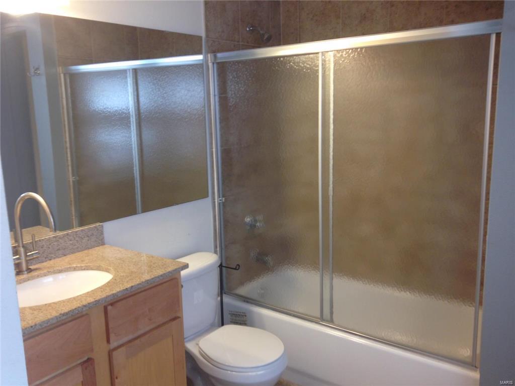 5330-5360 Pershing Condo - Residential Lease