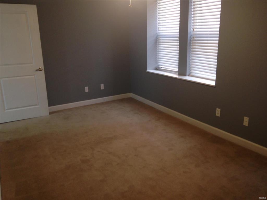 5330-5360 Pershing Condo - Residential Lease