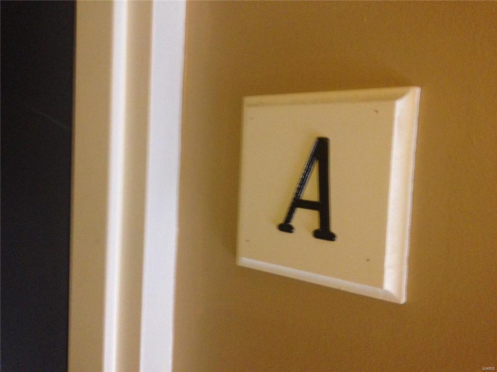 5330-5360 Pershing Condo - Residential Lease