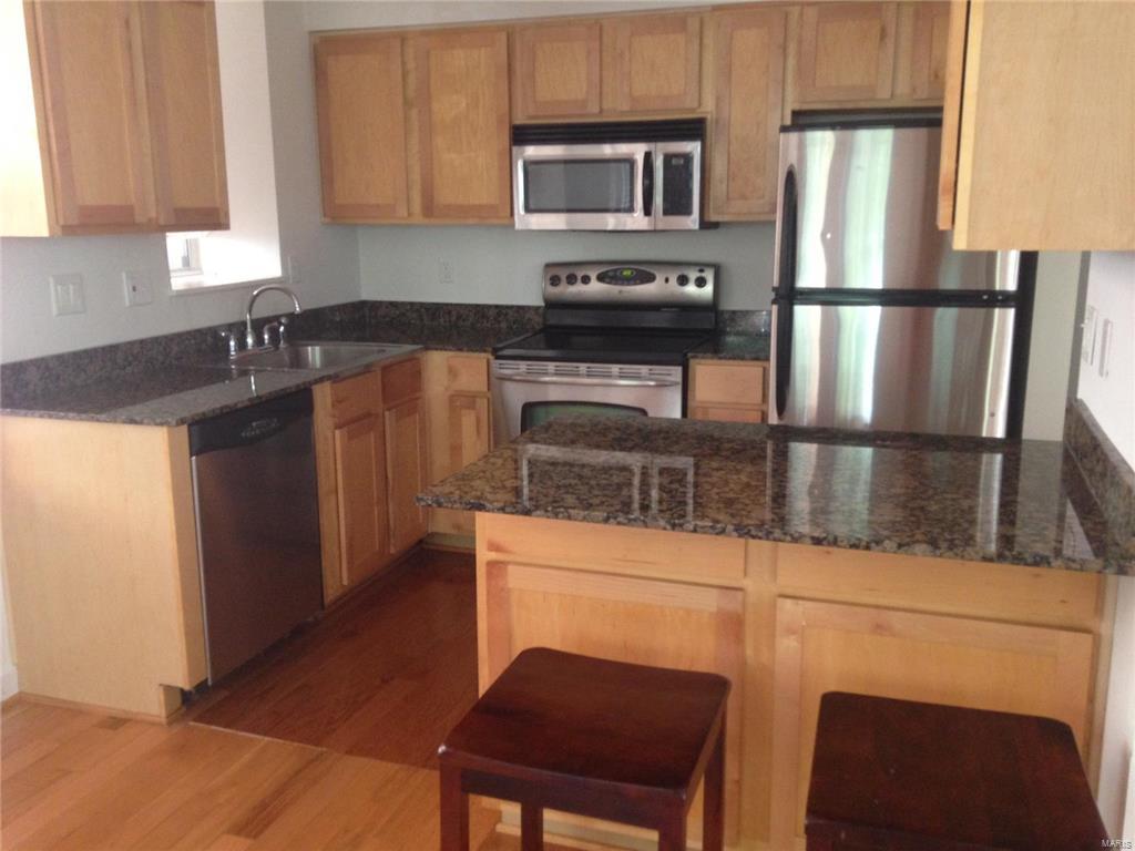 5330-5360 Pershing Condo - Residential Lease