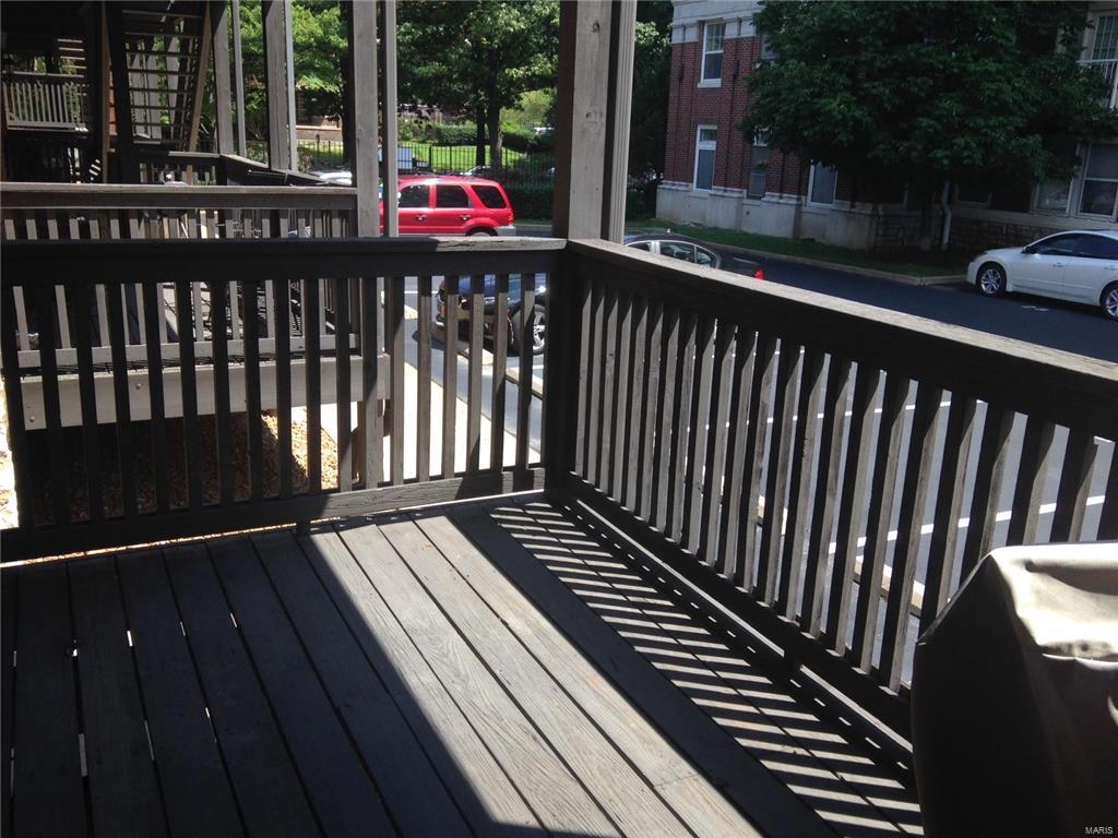 5330-5360 Pershing Condo - Residential Lease