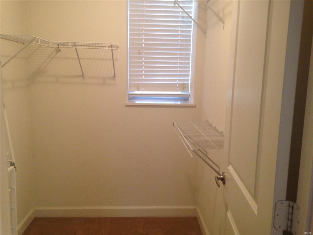 5330-5360 Pershing Condo - Residential Lease