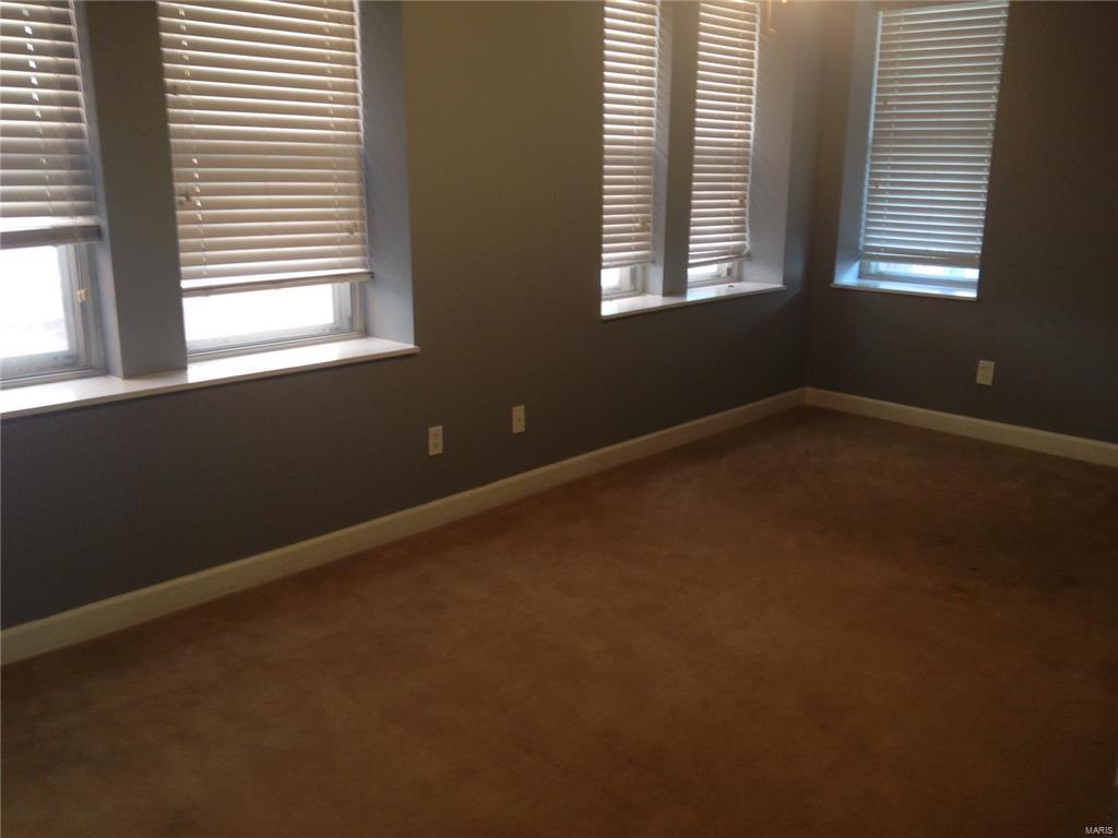 5330-5360 Pershing Condo - Residential Lease