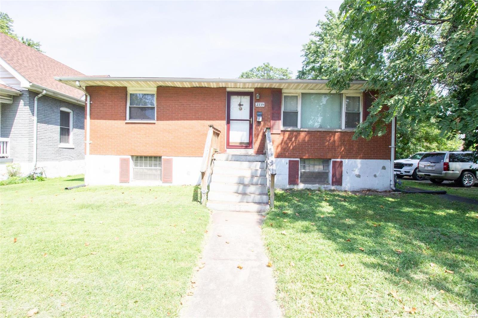 View Granite City, IL 62040 house