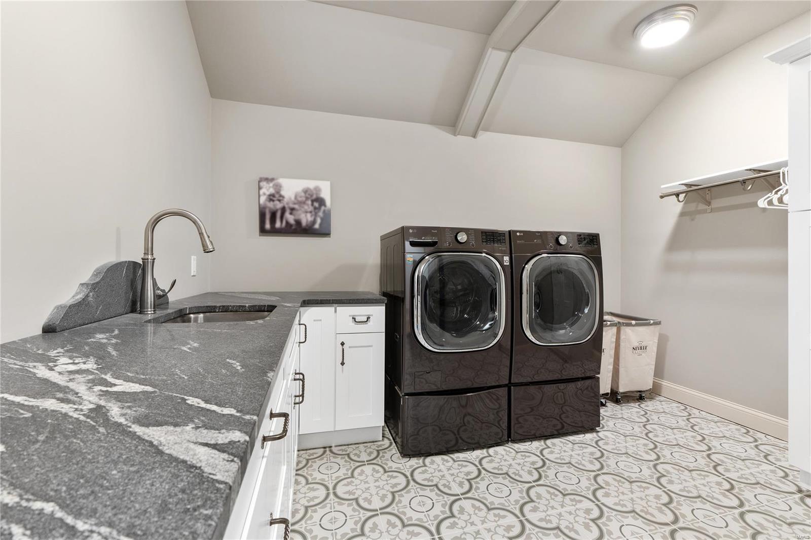 Oak Estates - Residential